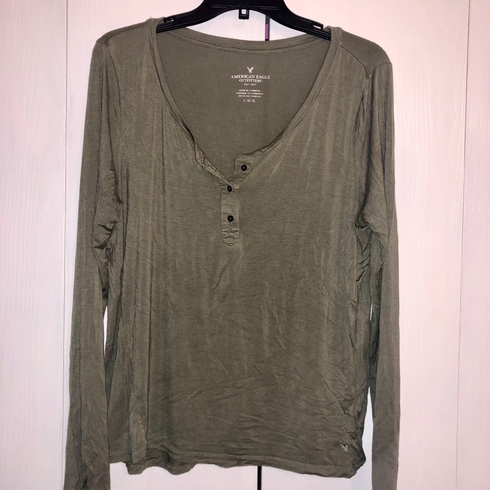 American Eagle Super soft Henley